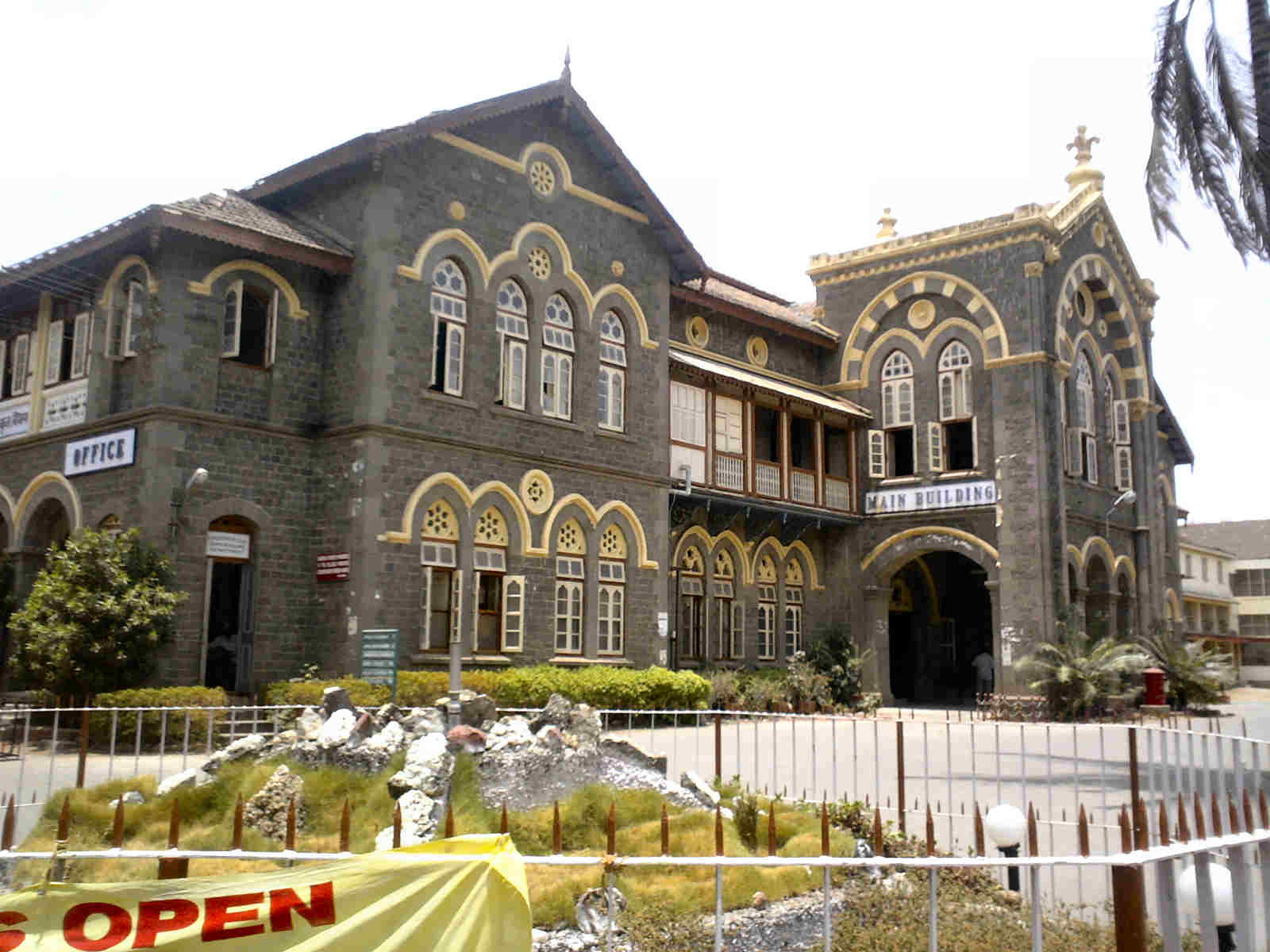 Top 20 MA in History Colleges in Maharashtra