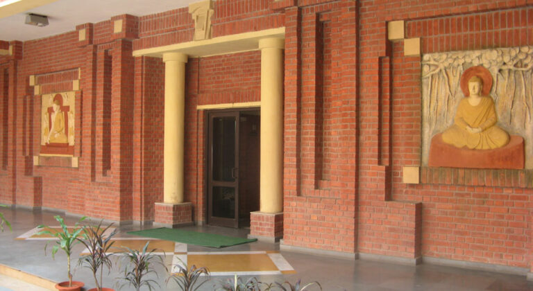 IIM Lucknow deciphers great code of success