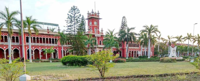 Top 20 colleges for MSc Economics in India