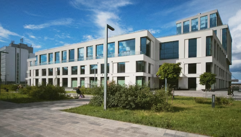 Guru Nanak Institute Of Hotel Management