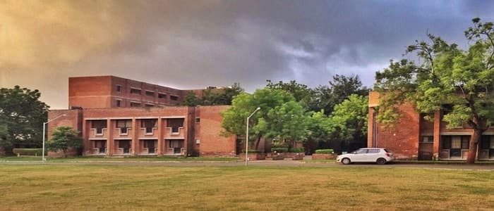 Top 20 MBA Colleges in Gujarat Latest List 2023 Top 20 MBA Colleges in Gujarat Latest List 2023