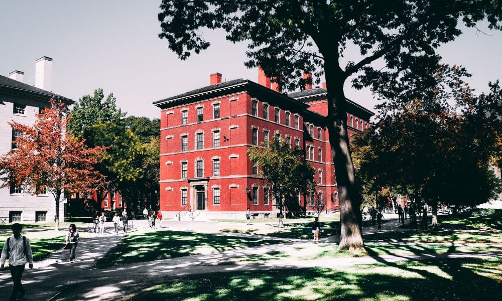 Top Fashion Designing Colleges in Kolkata latest list 2023 Top Fashion Designing Colleges in Kolkata latest list 2023