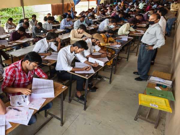 AP EAMCET 2024: JNTUK Conducts Shift-Wise Exam from May 18 to 23 - Live Updates AP EAMCET 2024: JNTUK Conducts Shift-Wise Exam from May 18 to 23 - Live Updates
