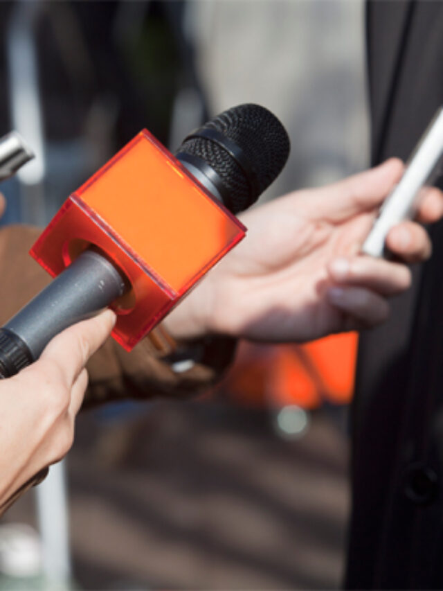 Journalism vs Mass Comm: Picking Your Media Path