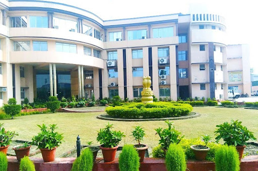 Shri Ram Swaroop Memorial University