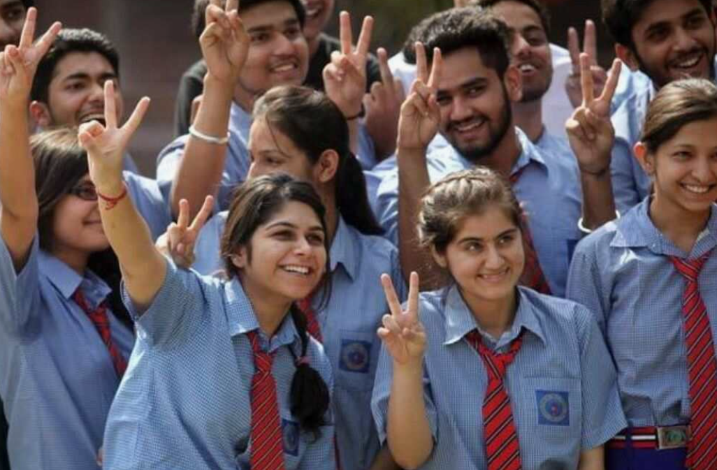 Maharashtra SSC 10th Result 2024 LIVE: Pass Rates, Toppers, & How to Check Scores!